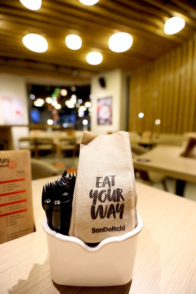 Sandoitchi Interior