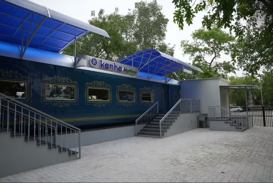 Kanha Delight Express Interior