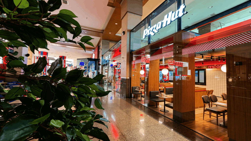 Pizza Hut Interior