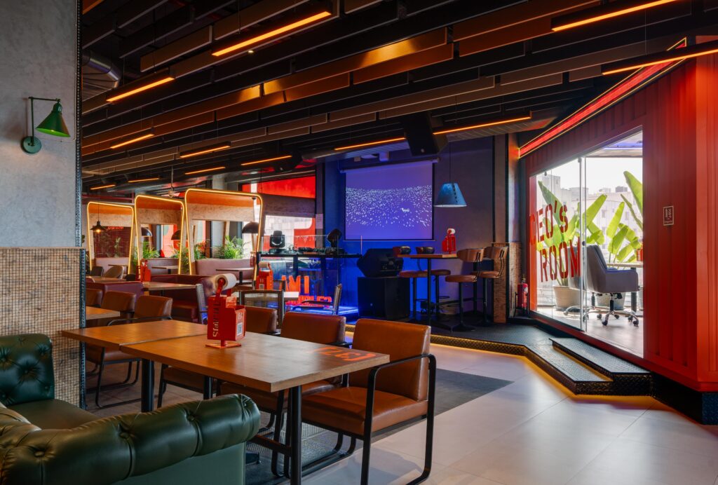 SOCIAL ECity interior — nightlife lighting transition