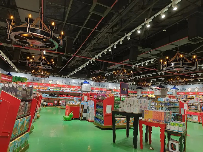 Hamleys Chandelier Aisle Wide View
