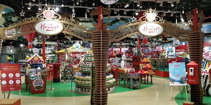 Hamleys Christmas Grotto Archway