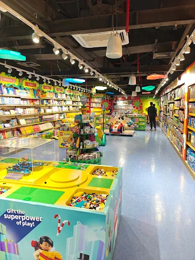 Hamleys LEGO Interactive Play Table