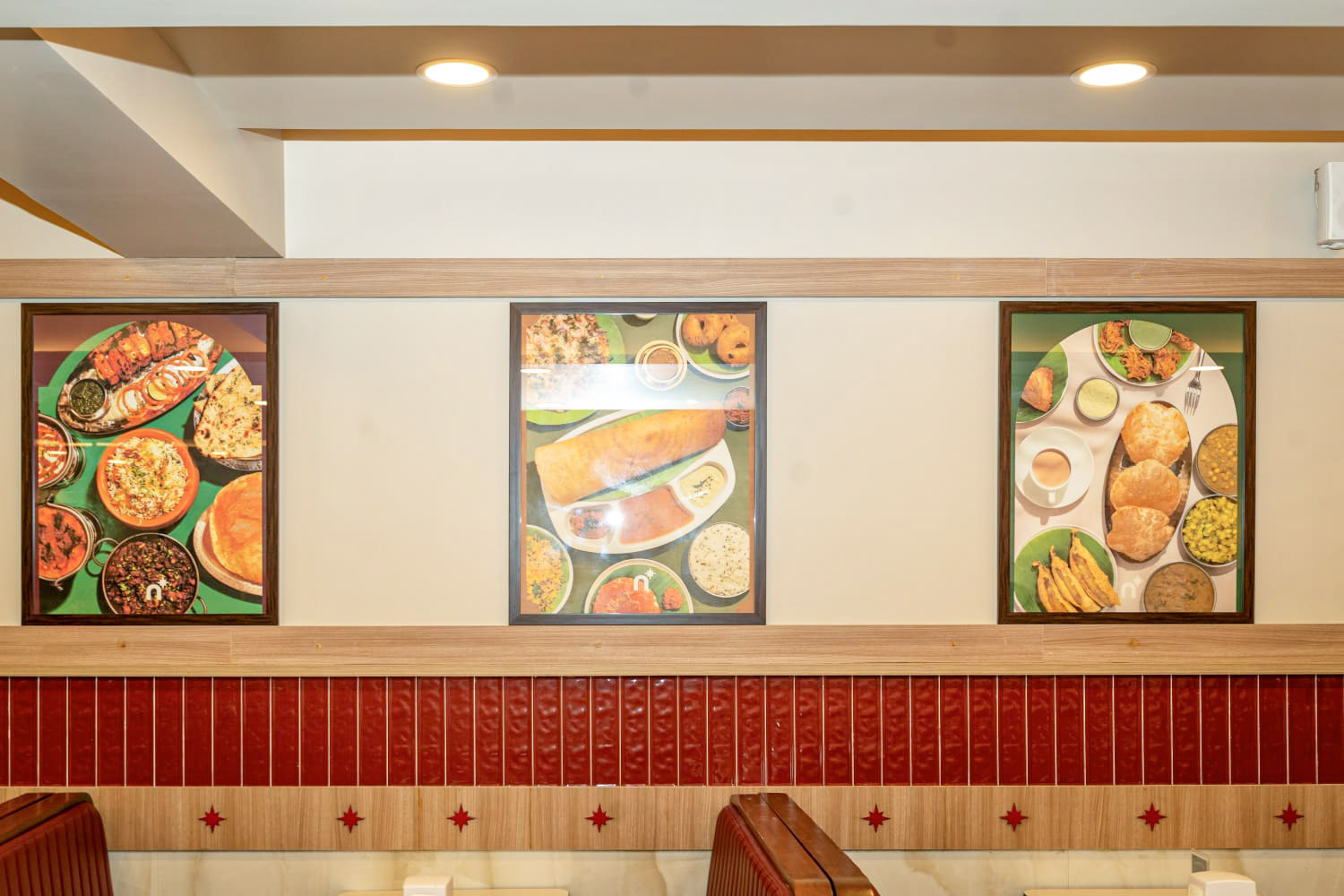 Navtara Framed Thali Photography Wall