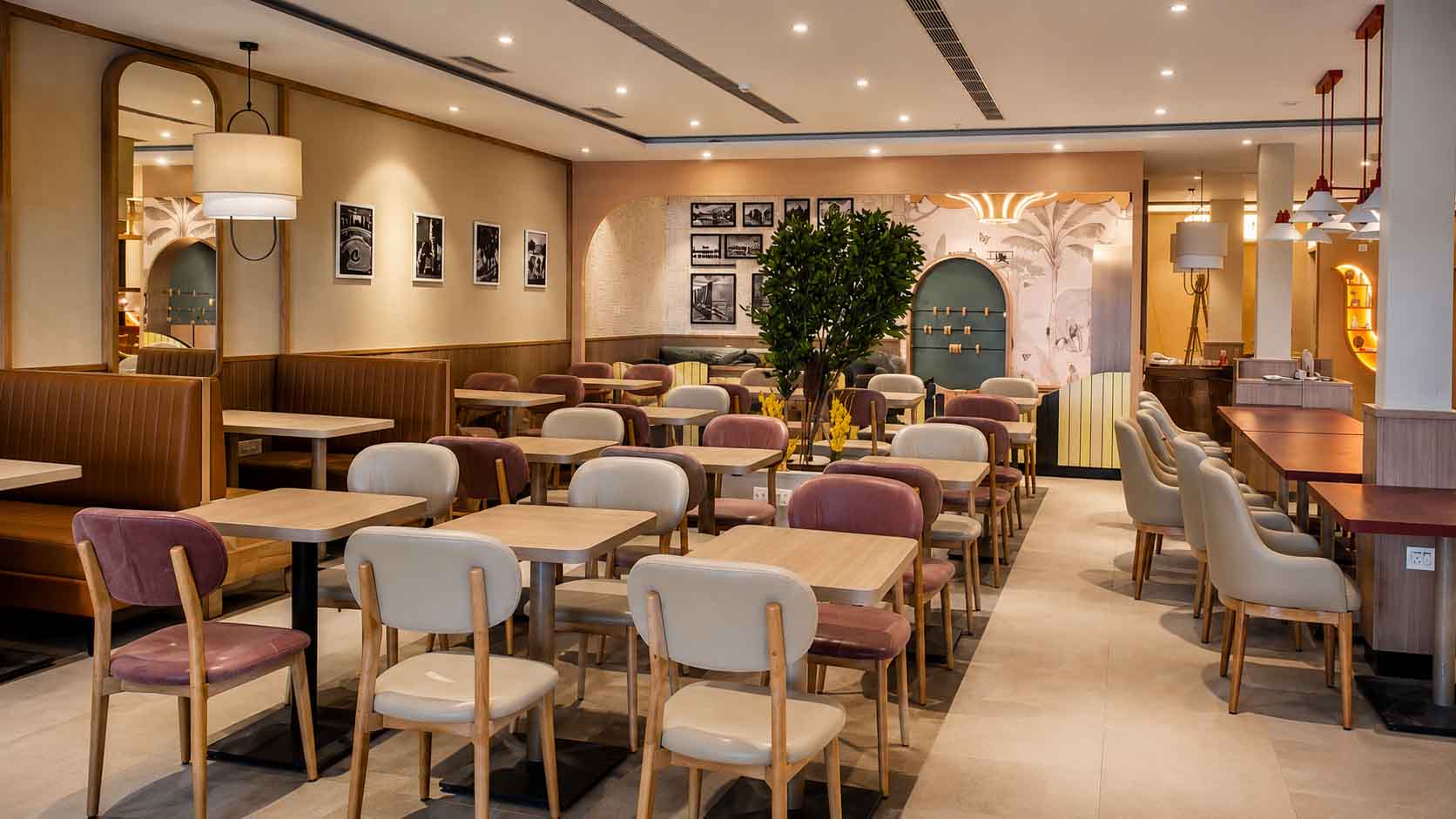 Uttham Midway Lounge Travel Photo Gallery Seating